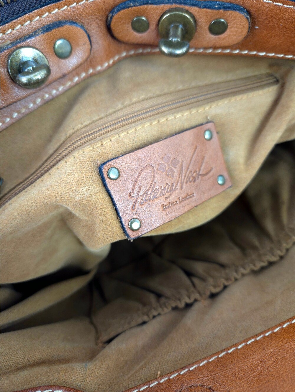 Patricia Nash Riano Tan Italian Leather Hobo Shoulder Bag Distressed Vintage - Picture 13 of 13